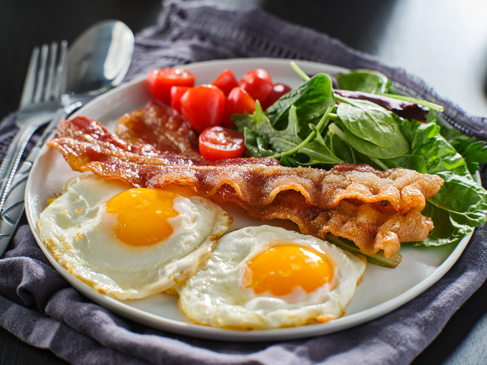 Keto Low Carb Breakfast with Eggs, Bacon and Vegetables